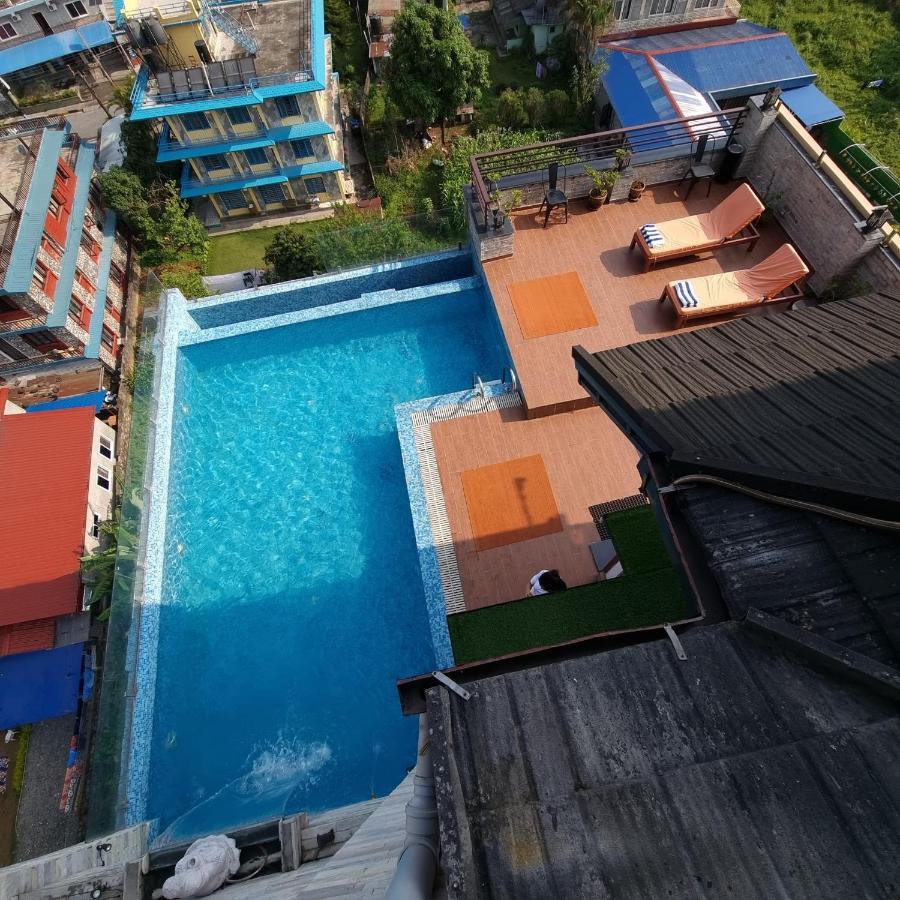 Hotel Mala ポカラ エクステリア 写真