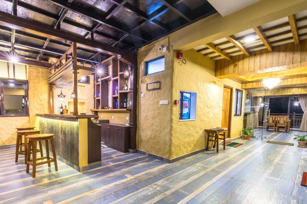 Hotel Mala ポカラ エクステリア 写真